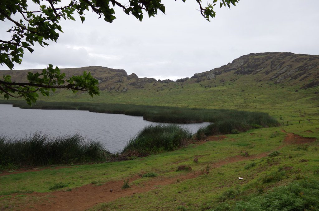 quarry_lake_rapa_nui.jpg